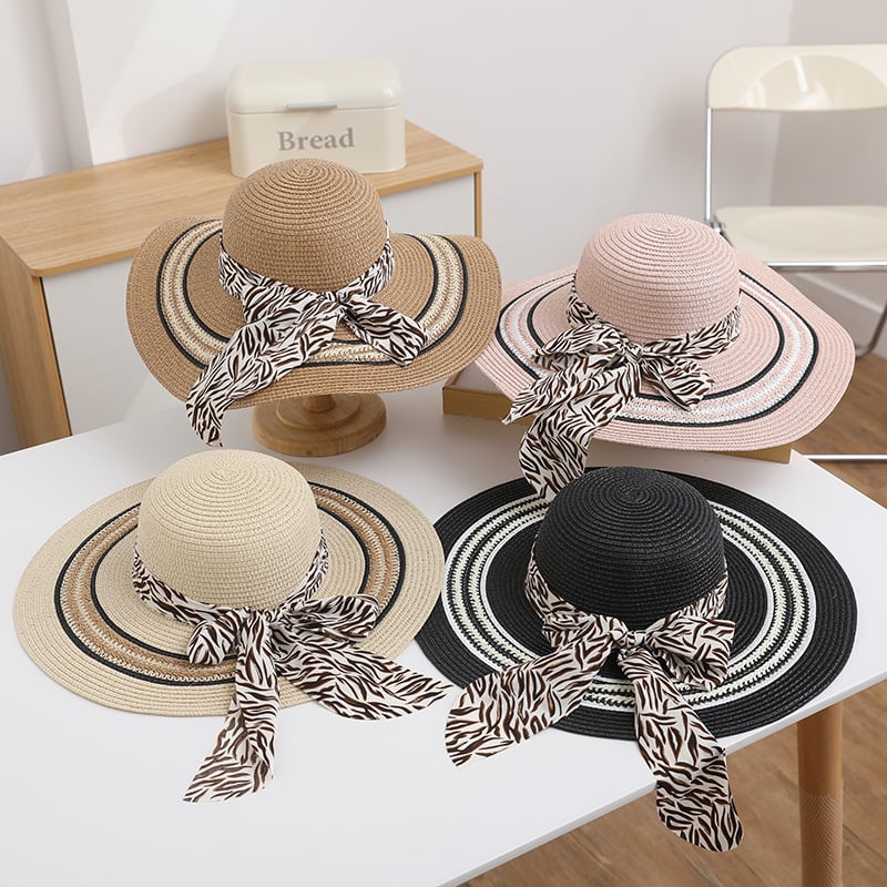 Trendy Women's Foldable Beach Hat for Stylish Looks